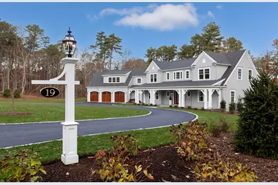 19 Walkerwoods Dr, Harwich, MA 02645 - Photo 2