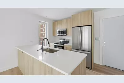 1035 Commonwealth Ave #505, Boston, MA 02215 - Photo 4