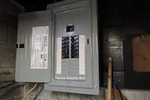 52 Marguerite St, Chicopee, MA 01020 - Photo 20