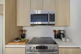 1035 Commonwealth Ave, Boston, MA 02215 - Photo 4