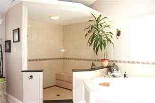 10 Linwood St, Oxford, MA 01540 - Photo 8