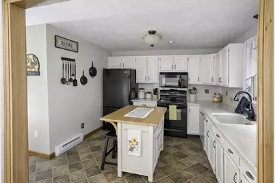 6 Carol Dr #6, Oxford, MA 01540 - Photo 6