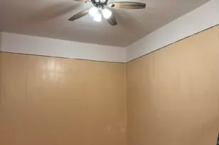 33 Albion St, Malden, MA 02148 - Photo 2