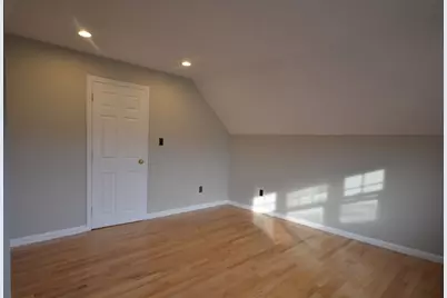 20 Benton Rd #2, Medford, MA 02155 - Photo 2