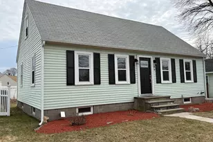 85 Rivulet St, Uxbridge, MA 01569 - Photo 1