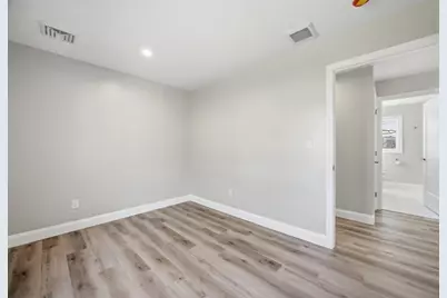 534 Hogg Memorial Dr, Whitman, MA 02382 - Photo 16