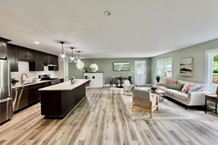 534 Hogg Memorial Dr, Whitman, MA 02382 - Photo 6