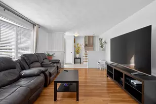 4 Park River St, Needham, MA 02494 - Photo 12