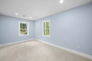 95 Pineland Ave, Worcester, MA 01604 - Photo 14