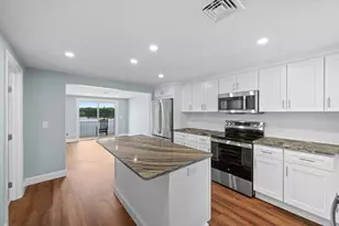 95 Pineland Ave, Worcester, MA 01604 - Photo 4