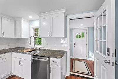 95 Pineland Ave, Worcester, MA 01604 - Photo 2