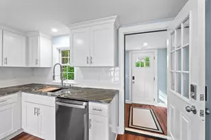 95 Pineland Ave, Worcester, MA 01604 - Photo 2