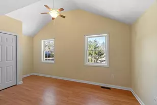 27 Pine St, Pepperell, MA 01463 - Photo 12