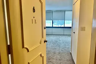 1004 Paradise Rd, Swampscott, MA 01907 - Photo 14