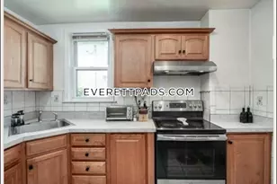 121 Hancock St, Everett, MA 02149 - Photo 2