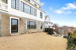 32 Beacon St, Gloucester, MA 01930 - Photo 4