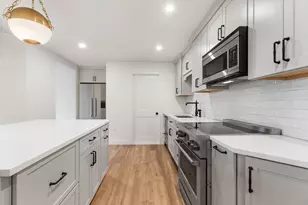 32 Beacon St, Gloucester, MA 01930 - Photo 10