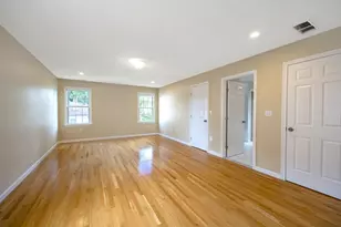 54 Spruce St, Winchester, MA 01890 - Photo 10