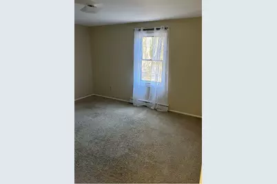 325 Ashland Ave #3, Southbridge, MA 01550 - Photo 6