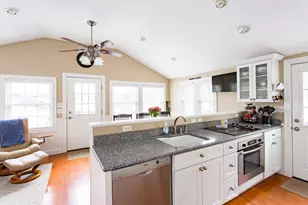 62 Cottage St, West Brookfield, MA 01585 - Photo 8