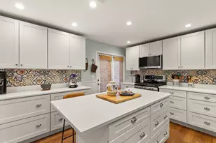 12 Jasper Ln, Randolph, MA 02368 - Photo 4