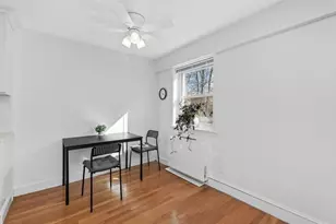 131 Sewall Ave, Brookline, MA 02446 - Photo 6