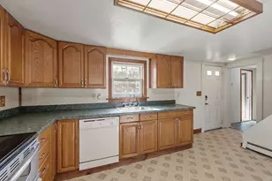 118 Spring St, Winchendon, MA 01475 - Photo 10