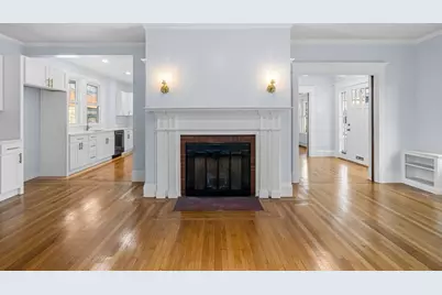 303 Maple St, New Bedford, MA 02740 - Photo 12