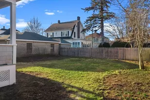 303 Maple St, New Bedford, MA 02740 - Photo 38