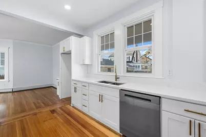 303 Maple St, New Bedford, MA 02740 - Photo 8