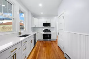 303 Maple St, New Bedford, MA 02740 - Photo 2