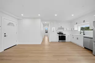 4164 Washington St, Boston, MA 02131 - Photo 12