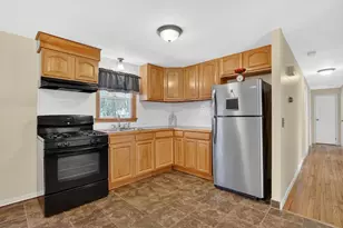 70 Quentin Rd, Springfield, MA 01129 - Photo 4