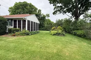 33 Slater St, Webster, MA 01570 - Photo 10