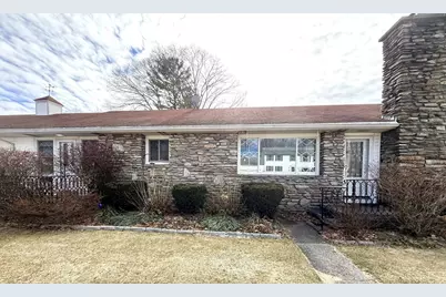 33 Slater St, Webster, MA 01570 - Photo 2