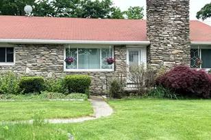 33 Slater St, Webster, MA 01570 - Photo 6