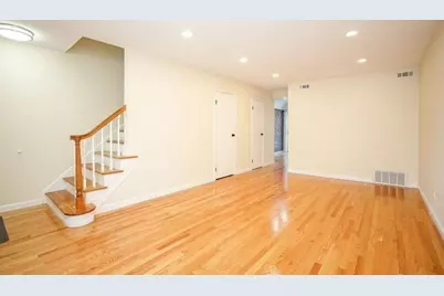 58 Williamsburg Dr #58, Springfield, MA 01108 - Photo 2