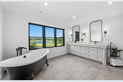 392 S Main St, Cohasset, MA 02025 - Photo 24
