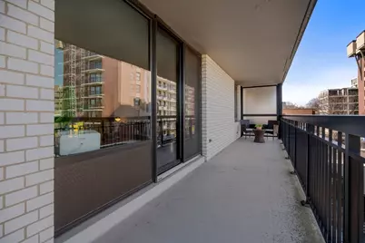 60 Longwood Ave #806, Brookline, MA 02446 - Photo 6