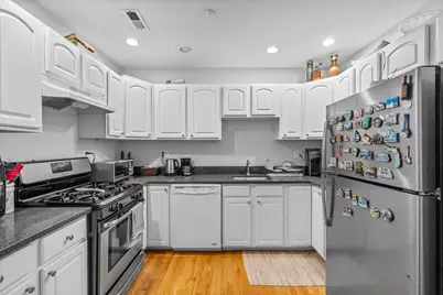 320 W Broadway #4, Boston, MA 02127 - Photo 2