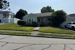 89 Westview, Worcester, MA 01602 - Photo 1