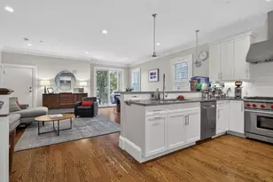 844 E 4th St, Boston, MA 02127 - Photo 12