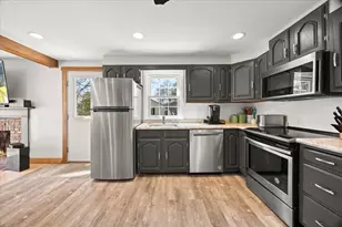 8 Susan Ln, Middleborough, MA 02346 - Photo 4