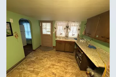 98 Medway St, Norfolk, MA 02056 - Photo 4