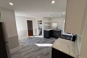 240 Nahatan, Norwood, MA 02062 - Photo 4