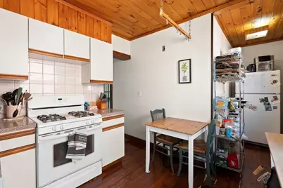 35 Eustis St, Cambridge, MA 02140 - Photo 10