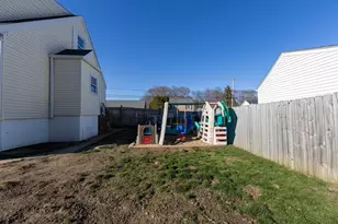 103 Chicago St, Fall River, MA 02721 - Photo 32