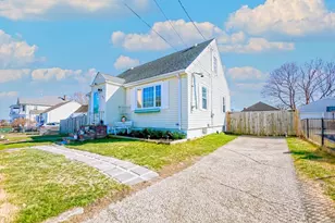 103 Chicago St, Fall River, MA 02721 - Photo 2