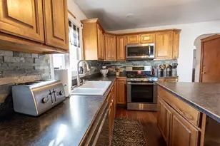 103 Chicago St, Fall River, MA 02721 - Photo 10