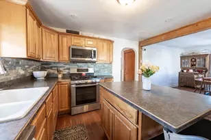 103 Chicago St, Fall River, MA 02721 - Photo 10